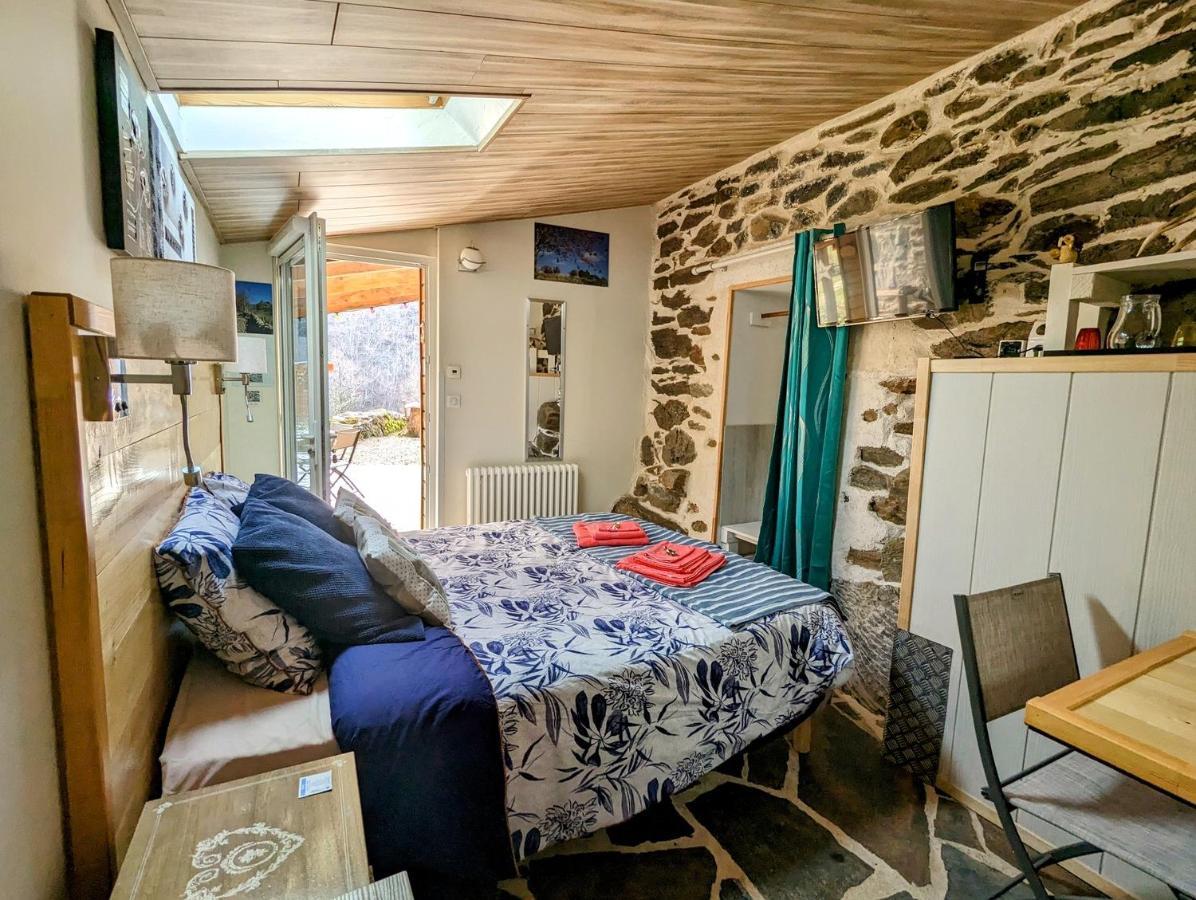 Chambres D'Hotes Le Lepadou-Bas Saint-Chély-dʼAubrac Exterior foto